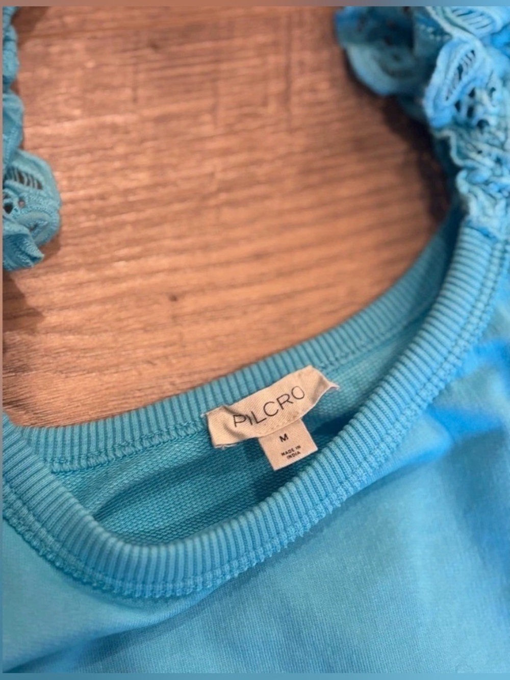 Pilcro Blue Off-the-Shoulder Ruffled Eyelet Lace Top – NWT – Size Medium - Picture 4 of 6